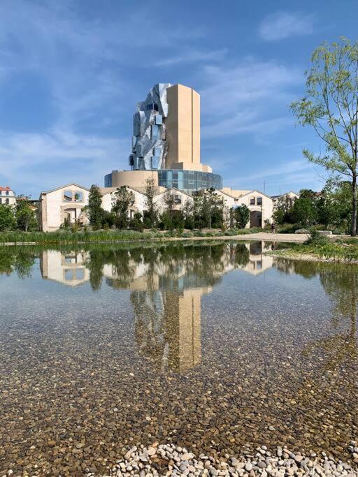 Capucines, Un Jardin Secret Dans Le Centre Historique Apartamento Arles Exterior foto